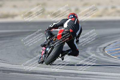 media/Dec-01-2025-Moto Forza (Mon) [[2daa91e15f]]/1-Advanced Group/Session 2 Turn 11 Backside/